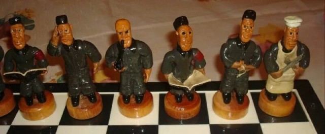Пуговицы и расчёски делали из молока. Почему мы перестали пользоваться таким материалом