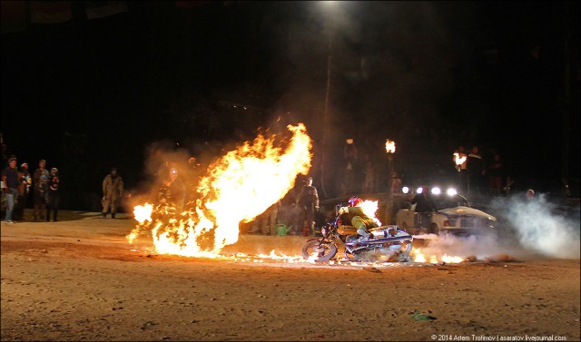 В Севастополе человек поджёг себя у всех на глазах