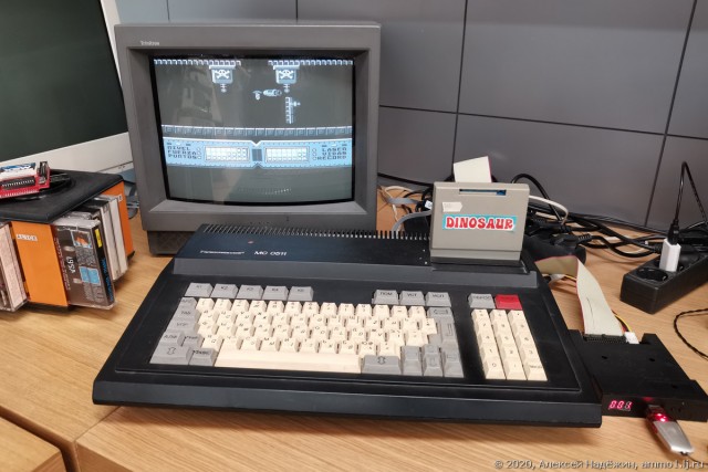 Десятки работающих раритетных компьютеров - экскурсия по музею Яндекса