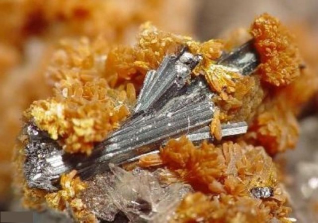 10 смертельно опасных камней и минералов.