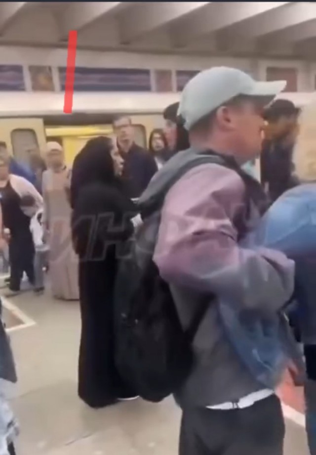 "Кого ты сучкой назвал?"