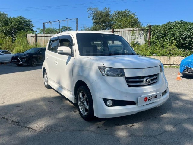 Dacia показала мини-кроссовер Hipster с «квадратным» дизайном