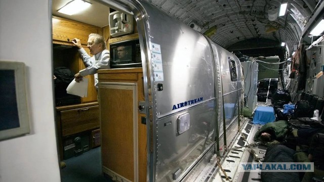 Начинка американского самолёта прибывшего в Москву с главой ЦРУ