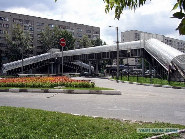 Надземный переход на пр. Гагарина в Харькове