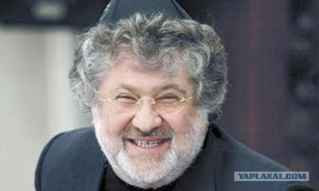 Опять украинцы к памятнику пристают