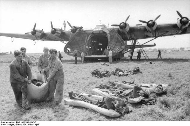 XX век в черно-белой фотографии. Авиация
