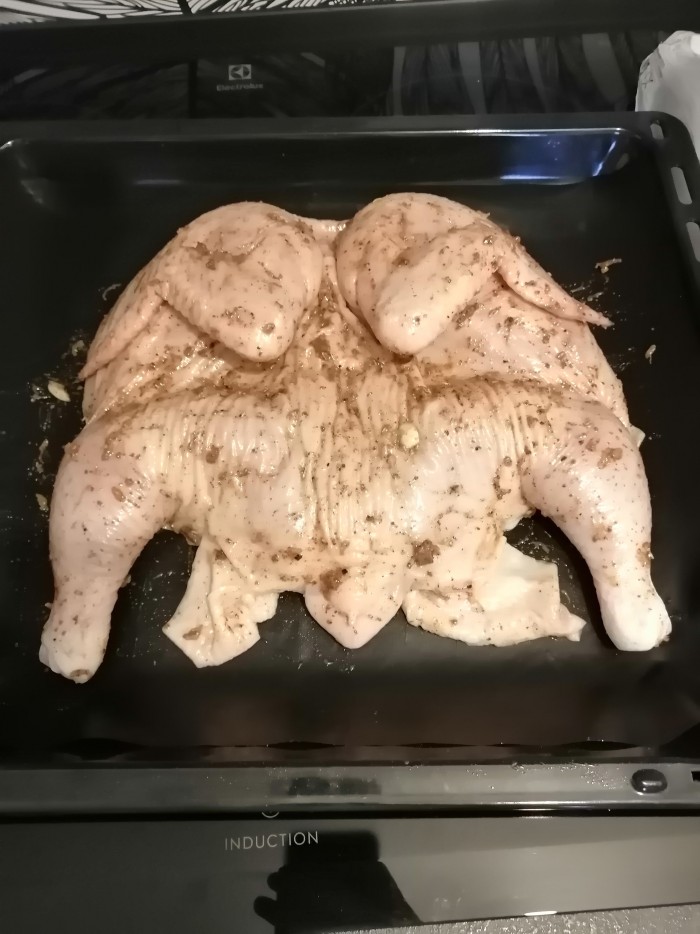 Цыпленок в духовке
