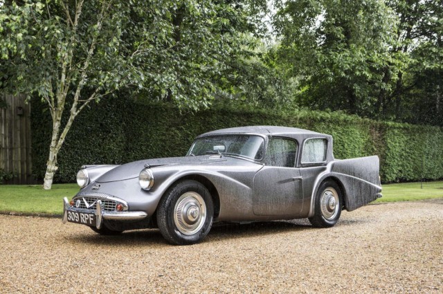 Две самые уродливые машины каждого десятилетия с 1950-х годов