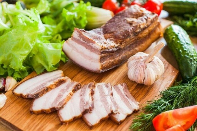 Сало как военный продукт и объект мифов