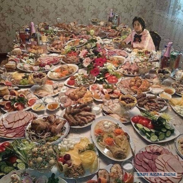 Заяц с морковками