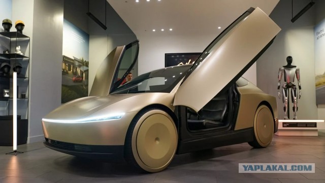 Беспилотные такси Tesla, без руля и педалей, пошли в серию.