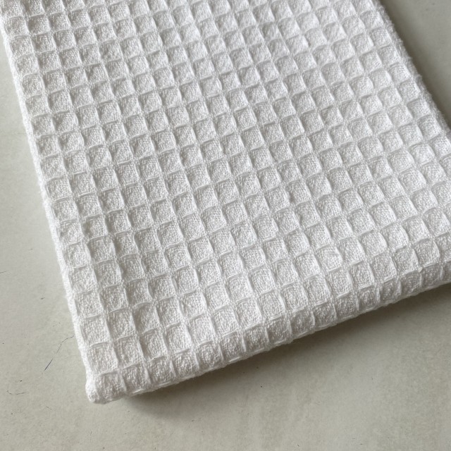 Китайцы, ну что вы там такое курите? За 240 рублей на год хватает!