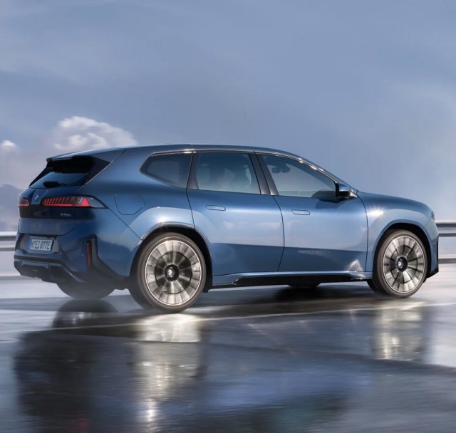 Новый BMW iX3 2027 года превзошел бензиновый X3 M50