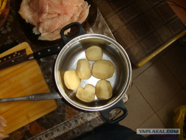 куриные монстры с пюре и сыром...