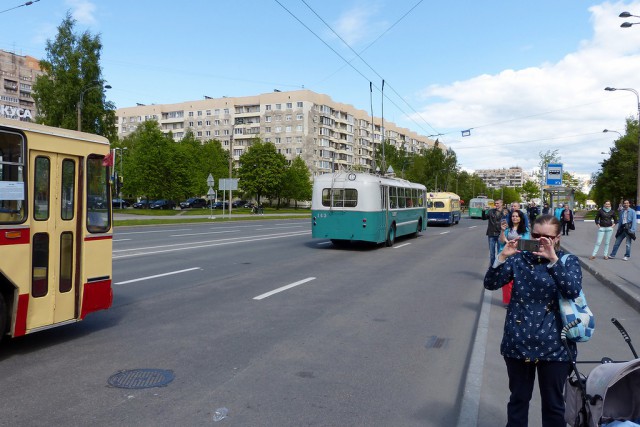 Парад ретро-техники в Санкт-Петербурге