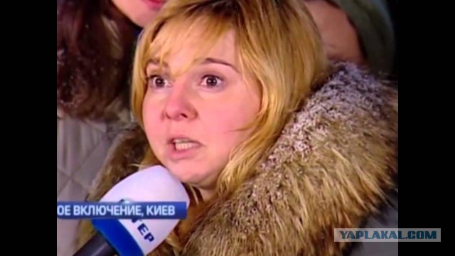 В Дарницком районе Киева горит жилой дом