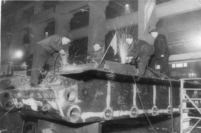 Как прокладывали эл. кабель в блокадный Ленинград