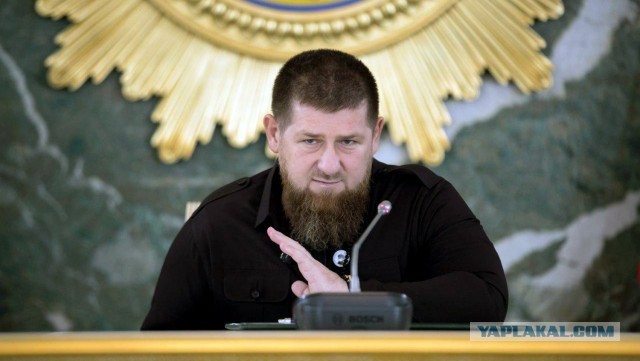 Сотрудники калужского минэкологии устроили вечеринку с алкоголем, сигаретами и пистолетом в здании ведомства. Их уже уволили