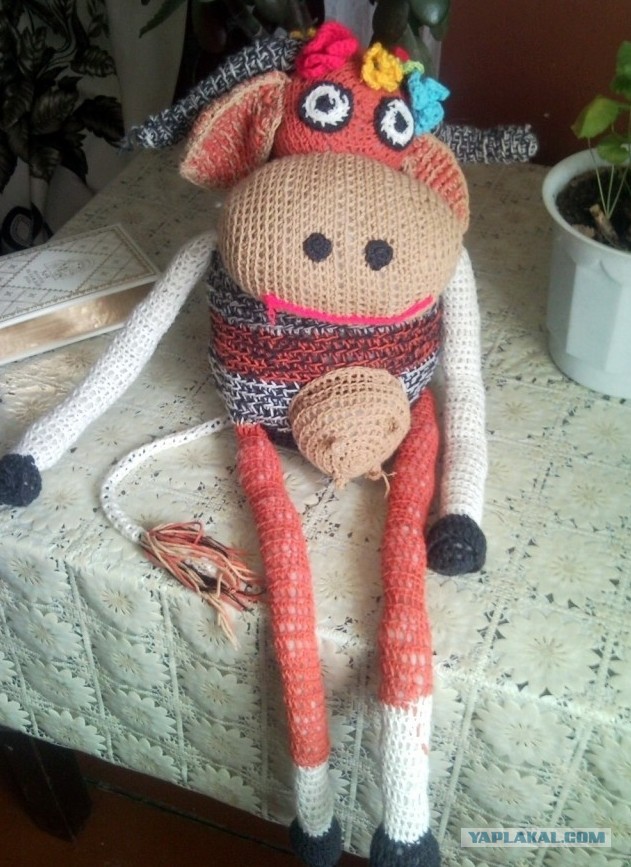 Телка с сиськами без лифчика 18+