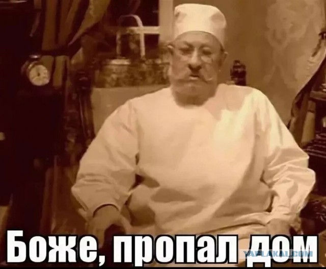 Первая в Брянске девушка–помощник машиниста электропоезда приступила к работе