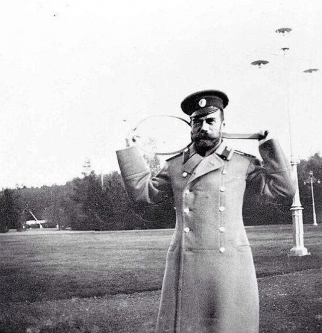 Зaрплaтa в Цaрcкoй Рoccии в пepecчeтe нa нaши дeньги.