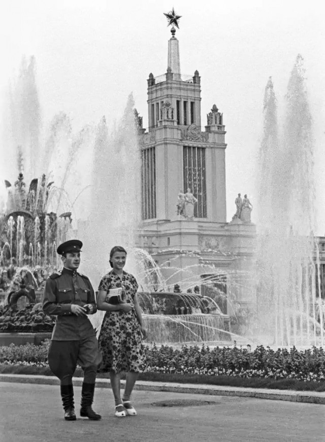 Москва и москвичи. Двадцатый век. 11.07.25