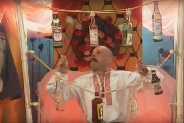 Короче, в пивнушках она нарасхват