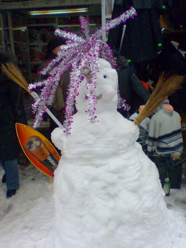 Снеговики - модели 2010-11 года ))