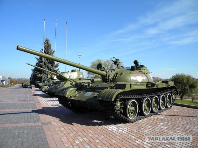 Танк в Луганске
