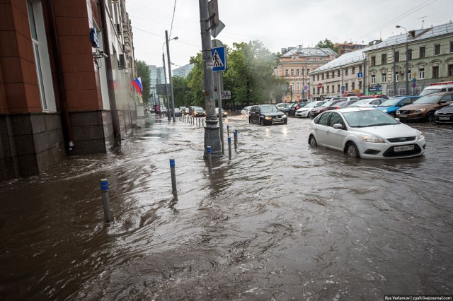 Москву затопило