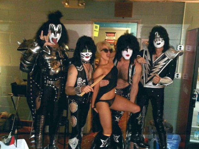 Kiss - Dynasty. История создания