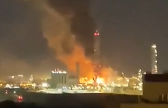 14-го января мощный взрыв прогремел на нефтехимическом заводе в провинции Таррагона в Испании