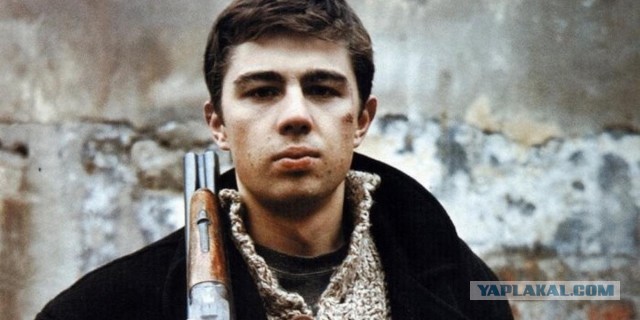 Вчера утро для жителей столичного района Фили-Давыдково началось с громких выстрелов. Стреляла полиция