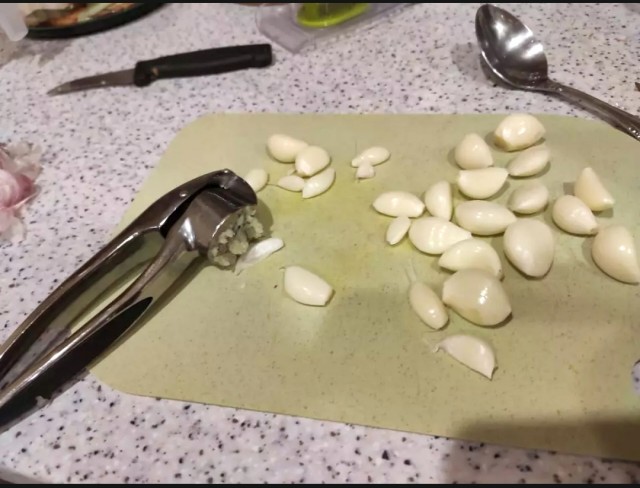 Салат из маринованных кабачков и моркови на зиму