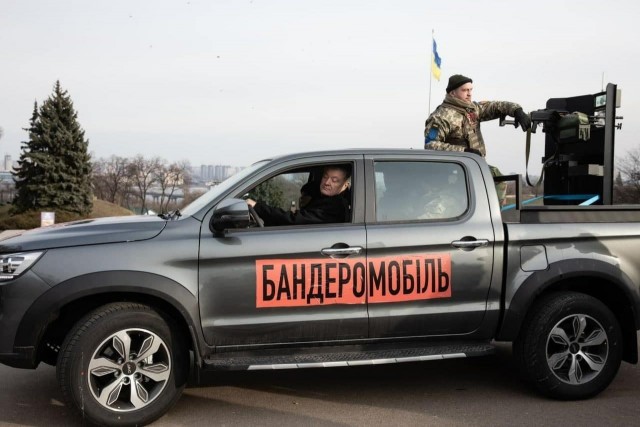 "Москитный флот" отбуксировали в Новороссийск