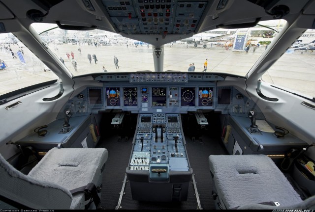 Так вот ты какой, новый Superjet!