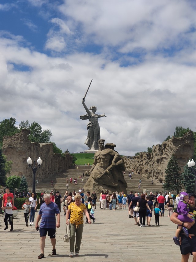 Мамаев Курган при температуре +41