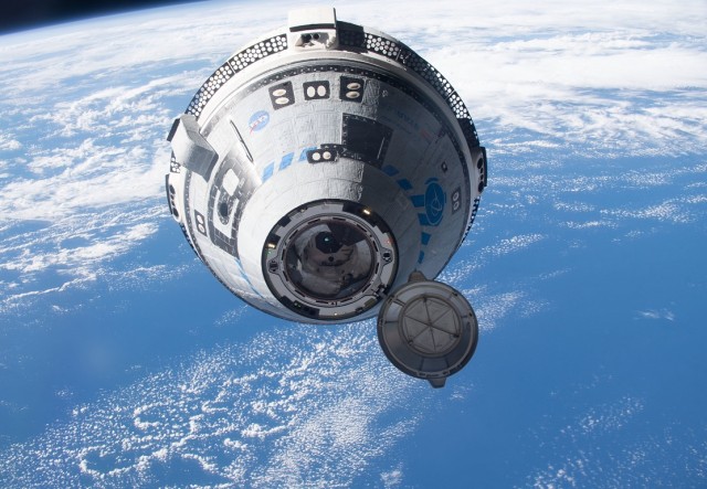 Компания Boeing осуществила первый пилотируемый запуск корабля Starliner к МКС