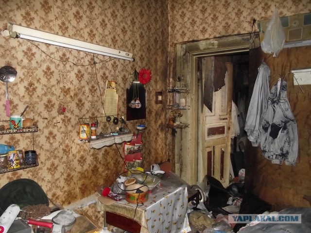 Внутри заброшенной школы Гитлерюгенд