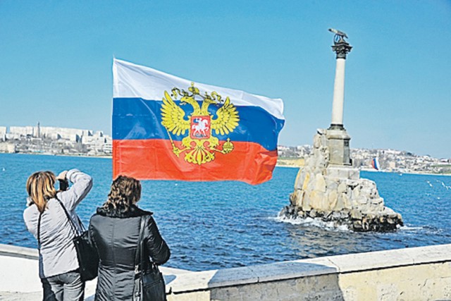 Если заново провести референдум, весь Крым снова встанет в очередь - в Россию