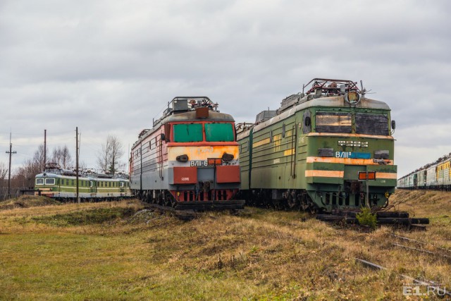 Фоторепортаж с секретной базы на Урале, где хранятся старинные поезда