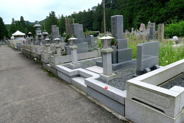 Коя-сан - древнее кладбище святой горы
