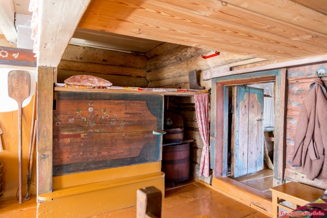 Особенности уральского домостроения и быта