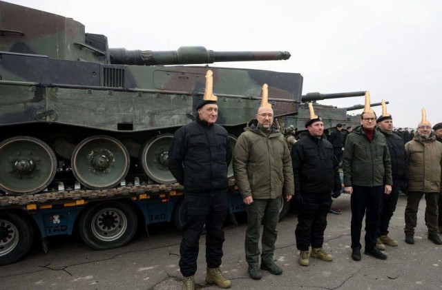 Первые леопарды прибыли