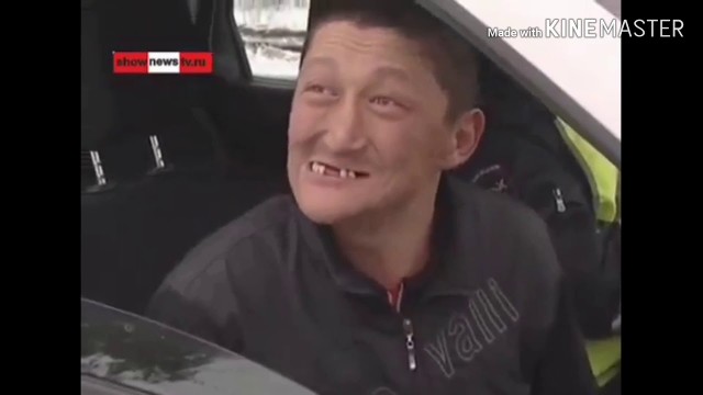 Сотрудники ДПС Якутска задерживают пьяного водителя во дворах Якутска