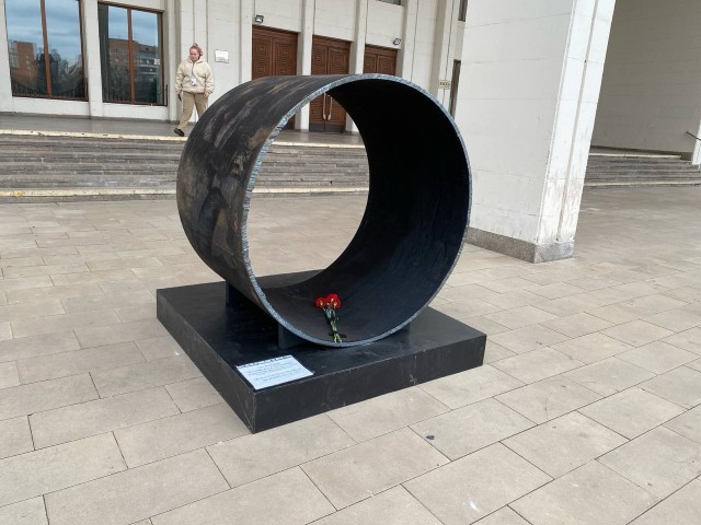 Памятник операции "Поток" установили в Курске.