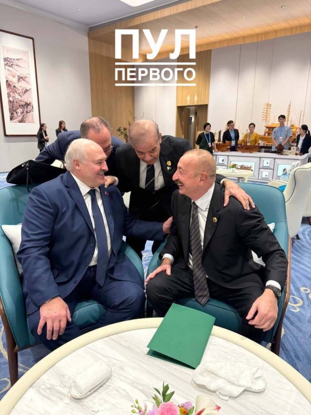 В кулуарах саммита ШОС.