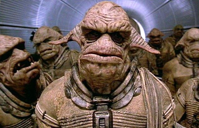 Основание вселенной Люка Бессона: Пятый Элемент ("Fifth Element", 1997)