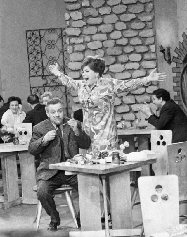 Импортный юмор: 55 лет назад состоялась премьера шоу «Кабачок «13 стульев»