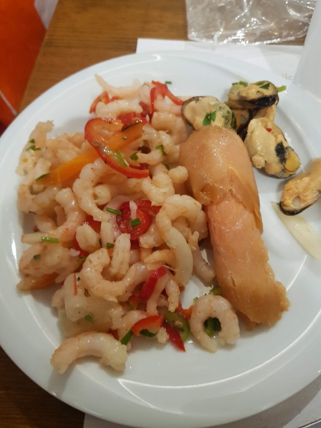 «Обманывают с алкоголем и мясом». Чем нас кормят на турецком олл-инклюзиве?
